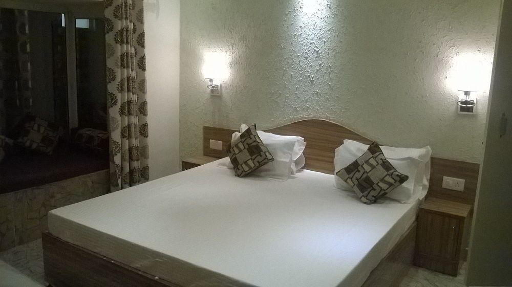 Shiv Shakti Hostel Risikés Kültér fotó